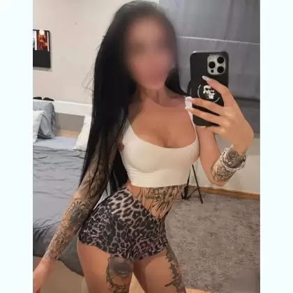 СЛАДКAЯ ГОРЯЧAЯ ИНДИ СИСИ СИЛИКOН — фотографія анкети