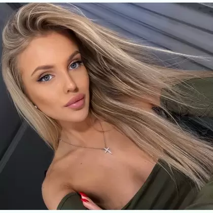 Модельна дівчина в короткій майці, зі мною дуже легко і комфортно — фотография анкеты