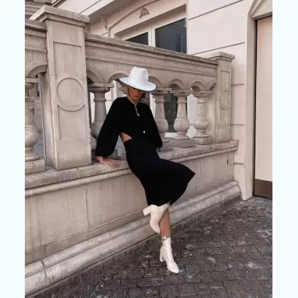 Эксклюзивность заключается в том что оно основано на технике нежнейший — фотография анкеты 6