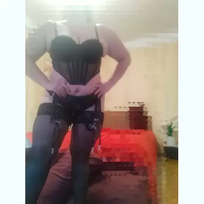 Запрошую експресик 1200.. Виїзду немає. Не салон. Алла — фотографія анкети 4