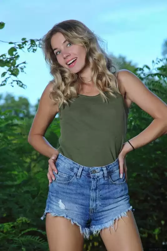 ВІРТ із фруктовою піною та мурахами — фотографія анкети