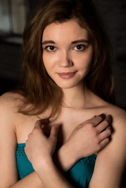 Відчуй комфорт бархатної шкіри та затишного інтер'єру — фотографія анкети