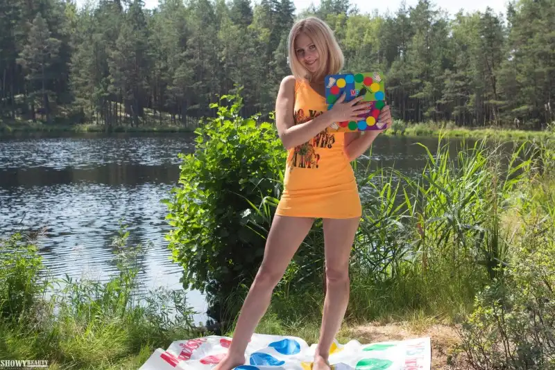 Крихітка з пишними сідничками без передоплат — фотографія анкети