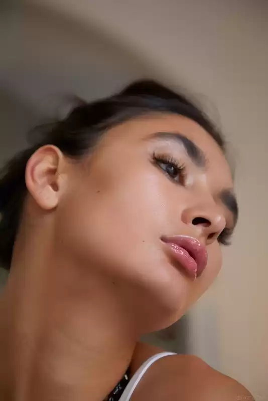 Нежность и страсть: вечер с привлекательной девушкой — фотография анкеты