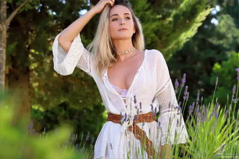 Загадочное предложение: фото и видео жаждут тебя — фотография анкеты